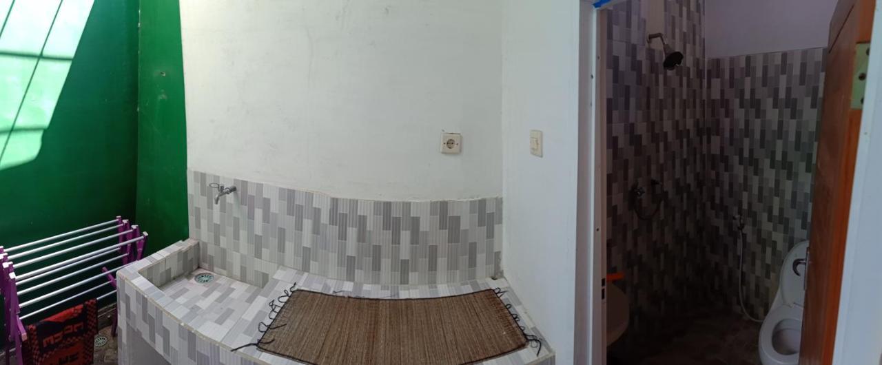 Latansa Homestay Banyuwangi  Εξωτερικό φωτογραφία